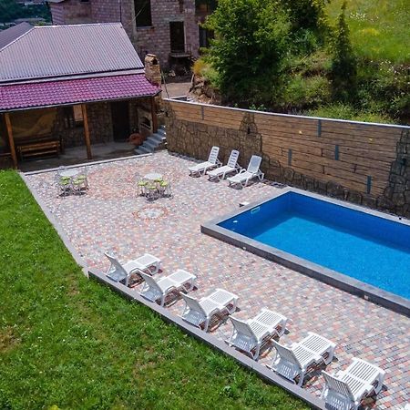 Kamar Hotel Ijevan Exteriör bild