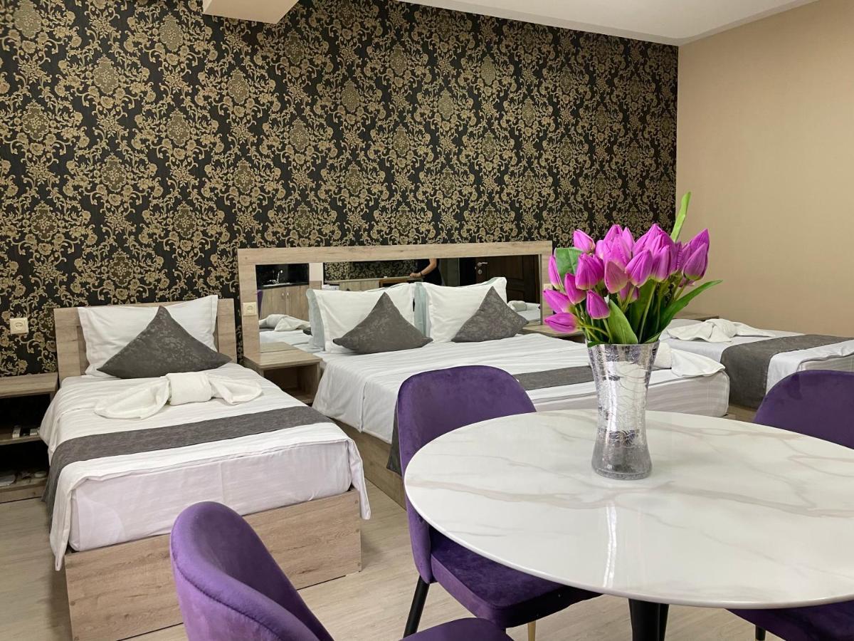 Kamar Hotel Ijevan Exteriör bild