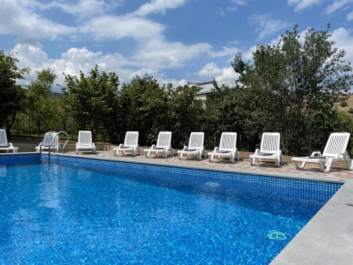 Kamar Hotel Ijevan Exteriör bild