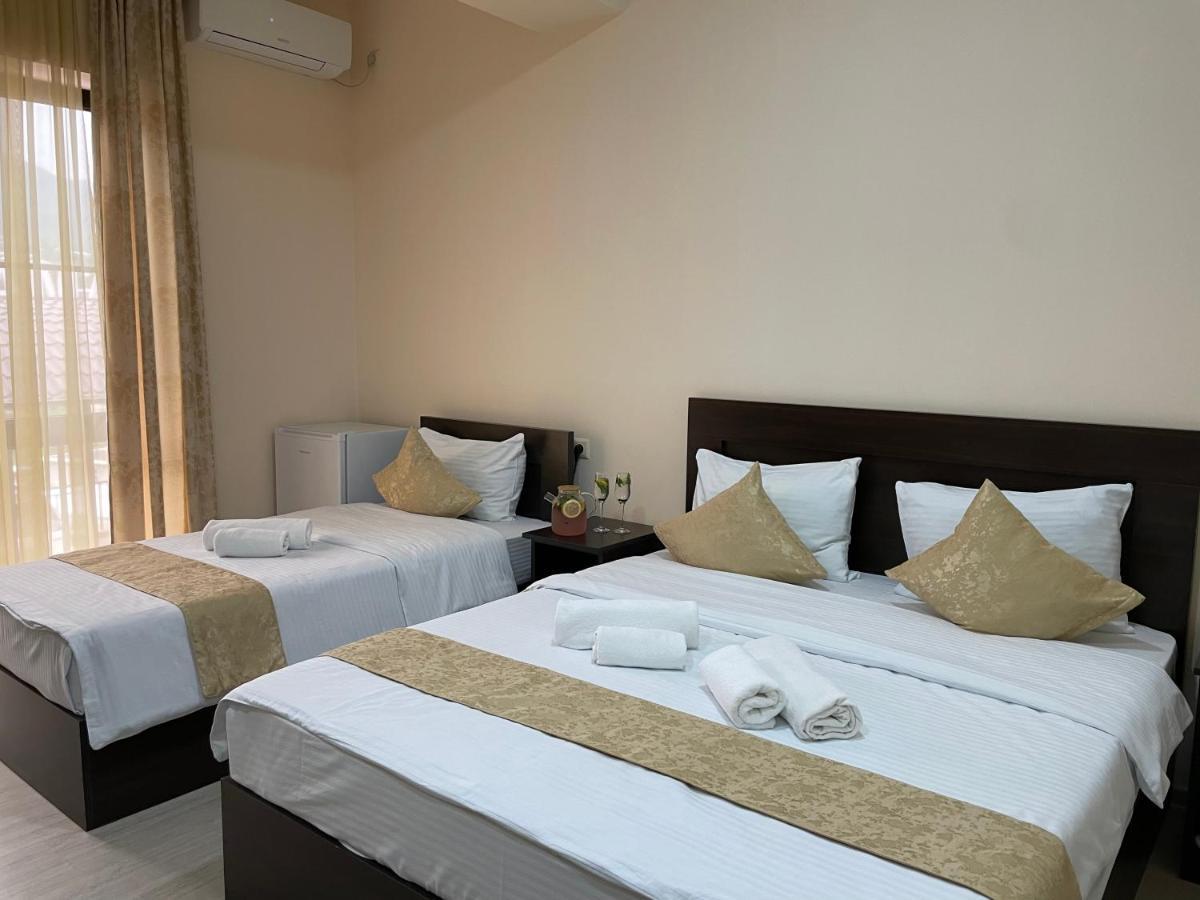 Kamar Hotel Ijevan Exteriör bild
