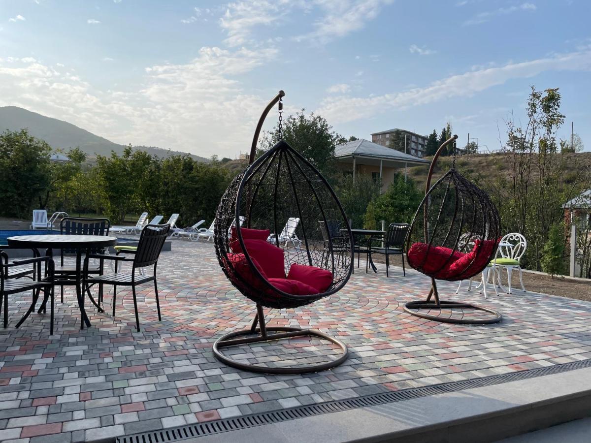 Kamar Hotel Ijevan Exteriör bild