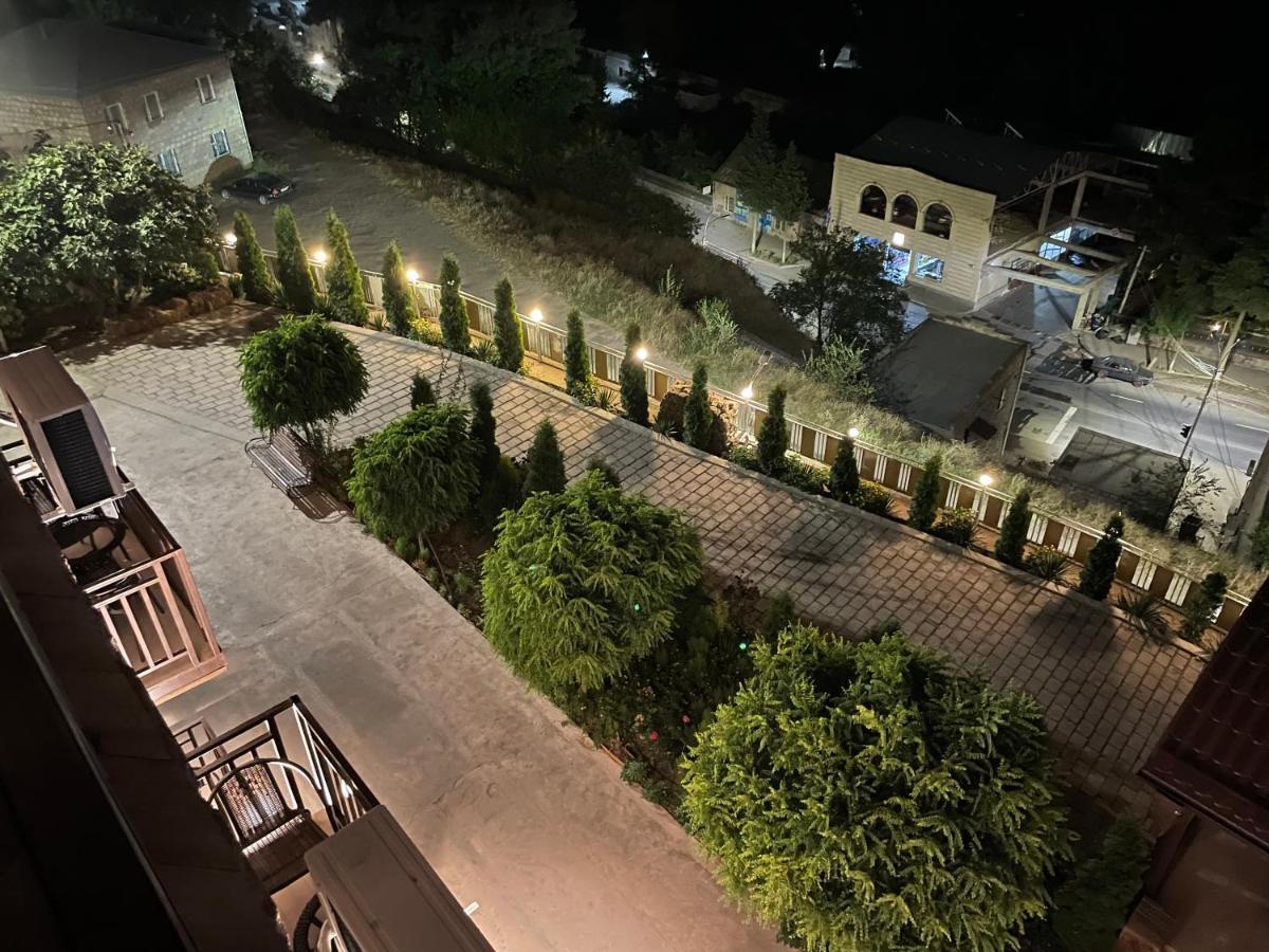 Kamar Hotel Ijevan Exteriör bild