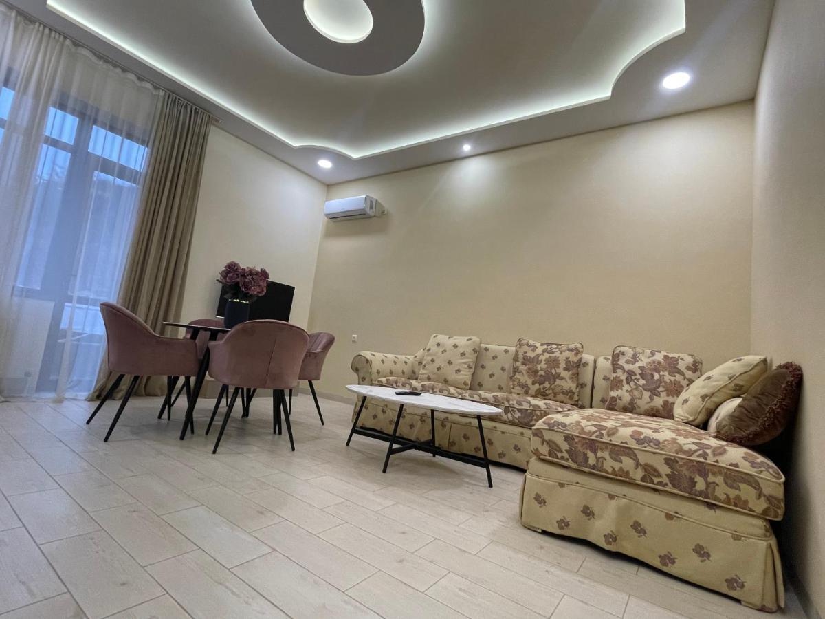 Kamar Hotel Ijevan Exteriör bild